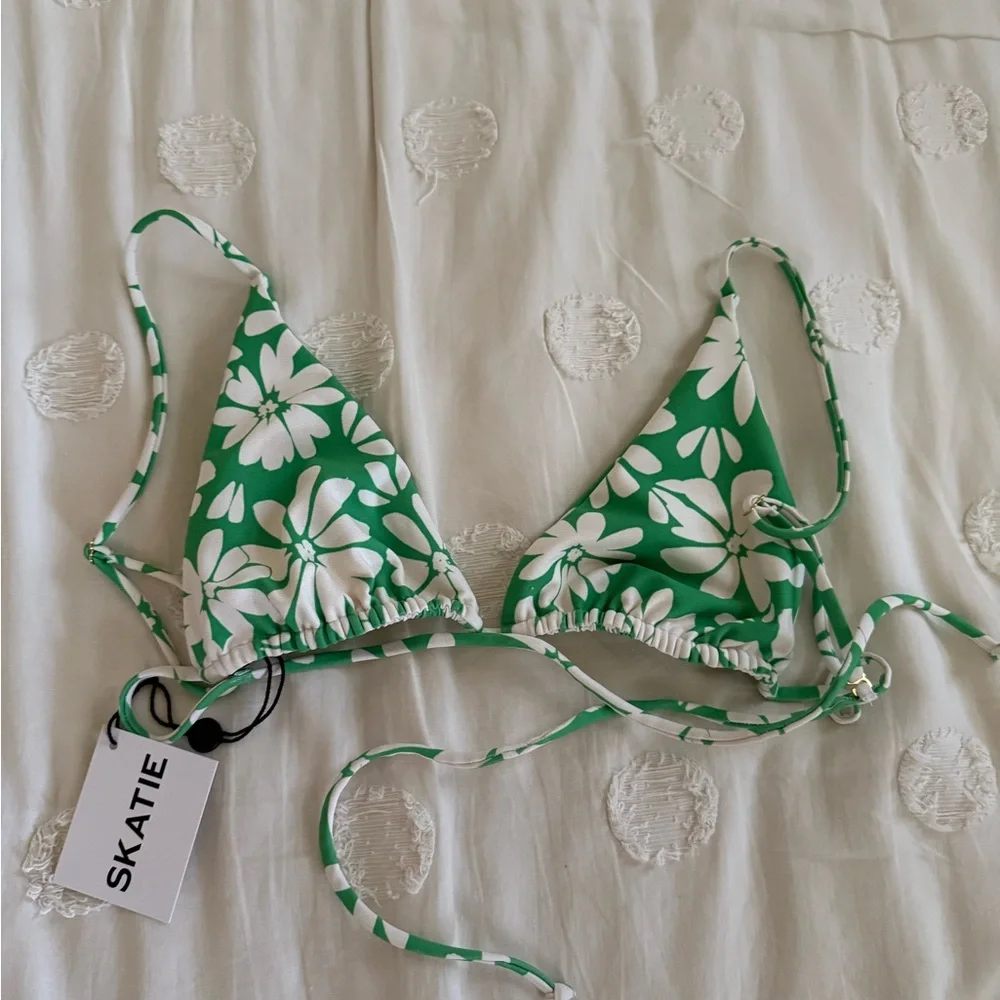 Skatie Green and White Floral String Bikini - Picture 5 of 11